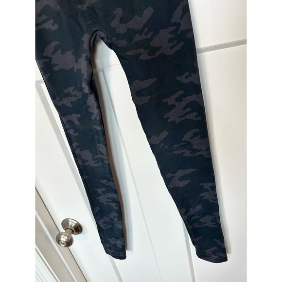 Spanx Women's Seamless Camo Ankle Legging Stretch Pull on Multicolor Size Small - Picture 9 of 13
